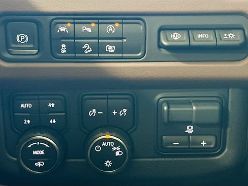 Used 2023 Chevrolet Tahoe High Country AWD/4WD image 11