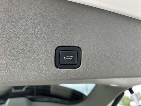 Certified 2023 Cadillac XT6 Premium Luxury w/ Technology Package image 11