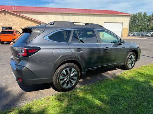 Used 2023 Subaru Outback Limited AWD/4WD image 4