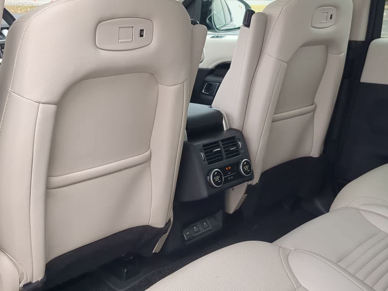 Certified 2025 Land Rover Discovery S AWD/4WD image 17