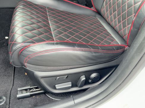 Used 2021 Genesis G70 3.3T w/ Sport Package image 13