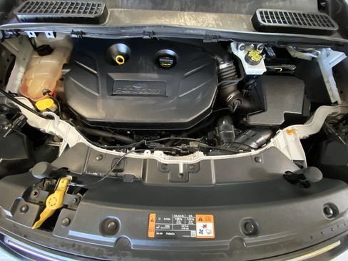 Used 2016 Ford Escape SE w/ SE Leather Comfort Package image 23