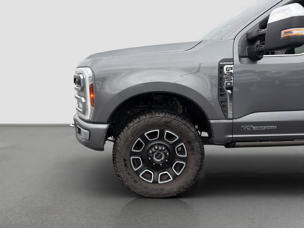 Used 2024 Ford F350 Platinum w/ FX4 Off-Road Package AWD/4WD image 22