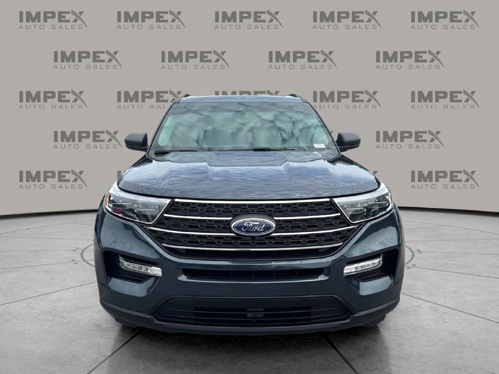 Used 2024 Ford Explorer XLT w/ Equipment Group 202A AWD/4WD image 5