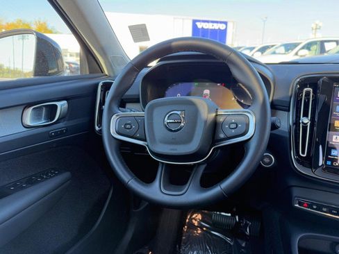 Certified 2025 Volvo XC40 B5 Plus image 13