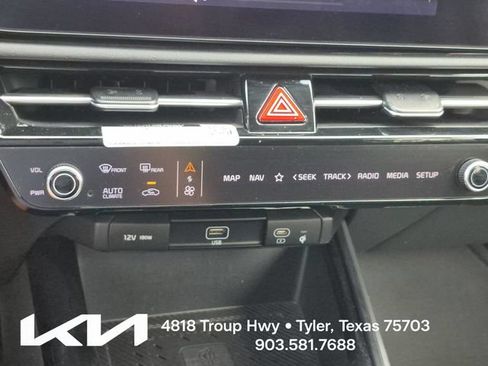 Used 2023 Kia Niro Wave FWD image 38
