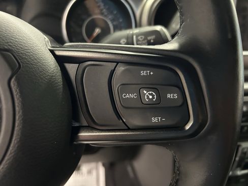 Used 2018 Jeep Wrangler Unlimited Sport S image 11