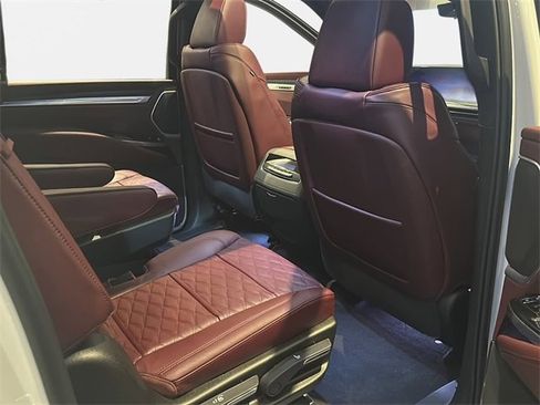 New 2026 Cadillac Escalade ESV Luxury w/ LPO, Radiant Package image 12