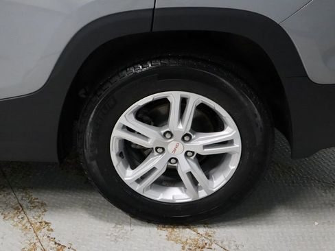 Used 2024 GMC Terrain SLE FWD image 18
