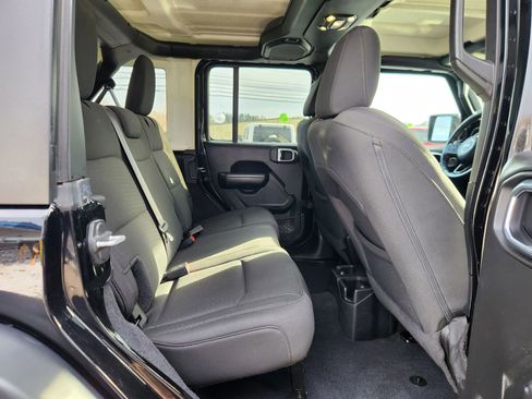 Used 2019 Jeep Wrangler Unlimited Sport S image 46