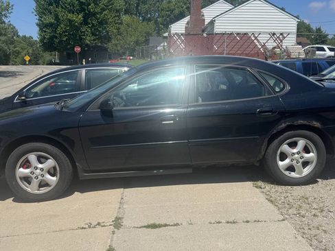 Used 2003 Ford Taurus SE FWD image 3