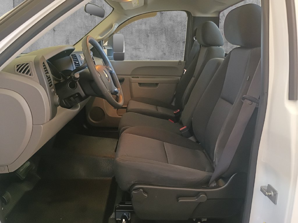 Used 2010 Chevrolet Silverado 1500 W/T RWD image 9