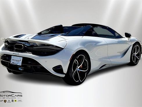 Used 2024 McLaren 750S Spider image 12