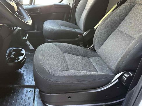 Used 2023 RAM ProMaster 2500 FWD image 11