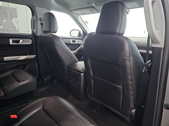 Certified 2023 Ford Explorer XLT w/ Equipment Group 202A AWD/4WD image 30