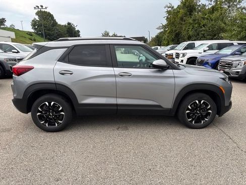 Used 2023 Chevrolet TrailBlazer LT w/ Convenience Package AWD/4WD image 6