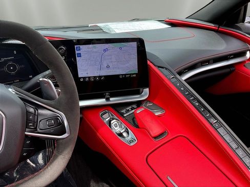 Used 2022 Chevrolet Corvette Stingray Preferred Cpe w/ Z51 Performance Package RWD image 9