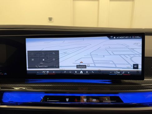 Used 2023 BMW 760i xDrive image 24