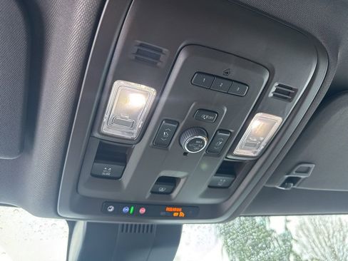 Used 2023 Chevrolet Tahoe LT w/ Luxury Package image 15