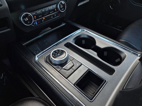 Used 2021 Ford Expedition Max XLT image 13