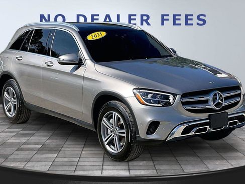 Used 2021 Mercedes-Benz GLC 300 4MATIC image 3