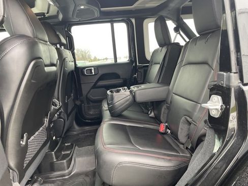 Used 2024 Jeep Wrangler Unlimited Rubicon image 9