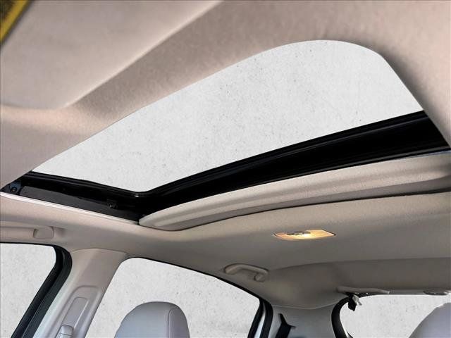 Used 2016 Honda HR-V EX image 12