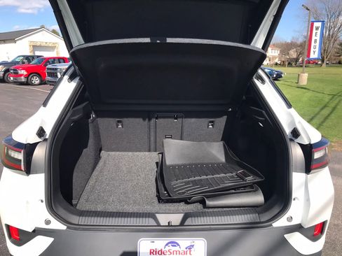 Used 2023 Volkswagen ID.4 Pro S image 36