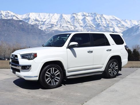 Used 2014 Toyota 4Runner Limited AWD/4WD image 2