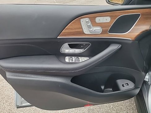 Used 2025 Mercedes-Benz GLE 350 4MATIC image 16