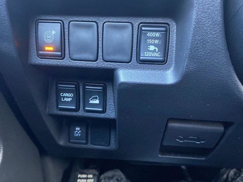 Used 2024 Nissan Frontier S w/ Technology Package image 16