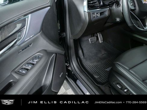 Used 2024 Cadillac XT6 Sport w/ LPO, ONYX Package AWD/4WD image 8
