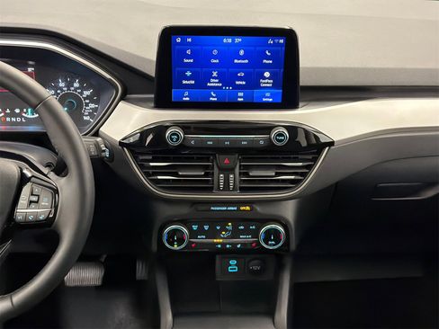 Used 2022 Ford Escape SEL image 19