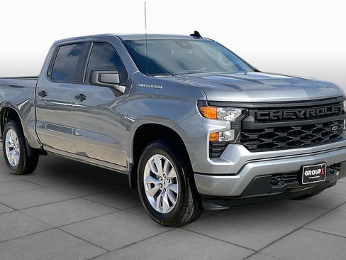 Used 2026 Chevrolet Silverado 1500 Custom RWD image 3