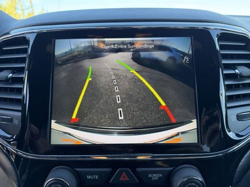 Used 2021 Jeep Grand Cherokee Laredo X image 29