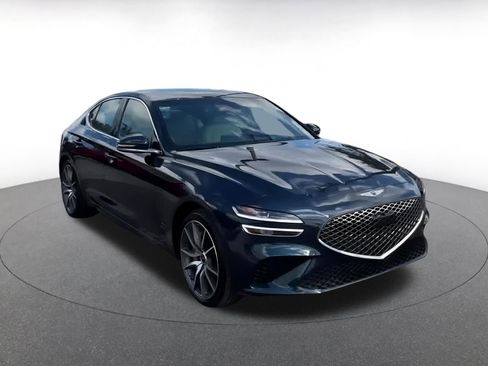 Used 2025 Genesis G70 2.5T image 2