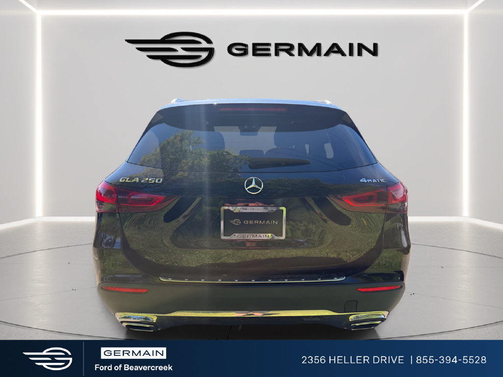 Used 2021 Mercedes-Benz GLA 250 4MATIC w/ Premium Package image 7
