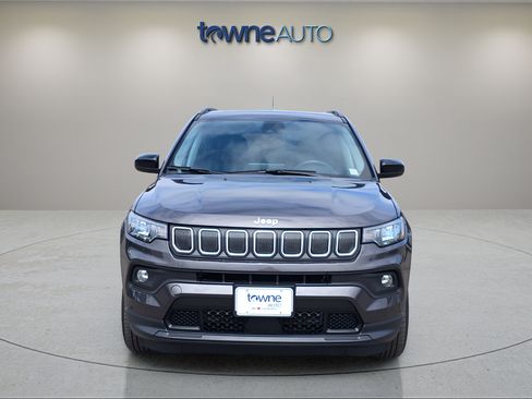 Used 2022 Jeep Compass Latitude w/ Convenience Group AWD/4WD image 8
