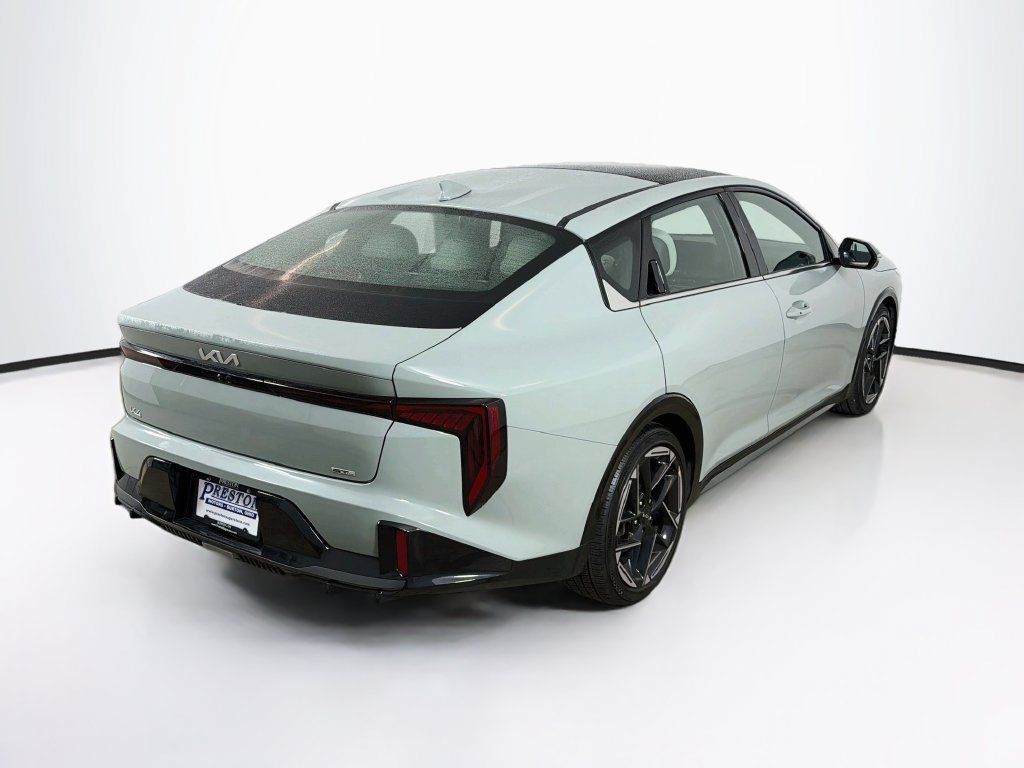 Used 2025 Kia K4 GT-Line w/ GT-Line Premium Package FWD image 5