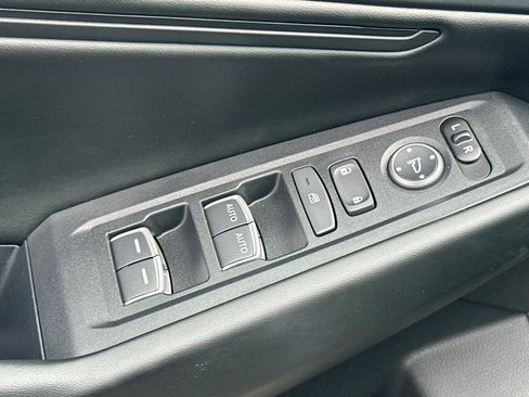 Used 2023 Honda Accord EX-L image 13