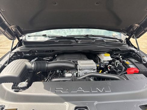 New 2026 RAM 1500 Laramie AWD/4WD image 33