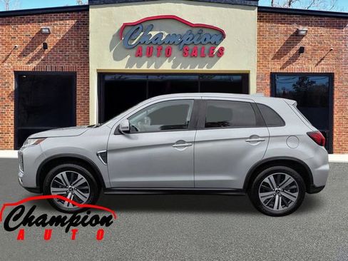 Used 2021 Mitsubishi Outlander Sport SE image 11