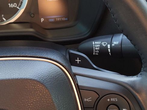 Used 2020 Toyota Corolla SE image 29