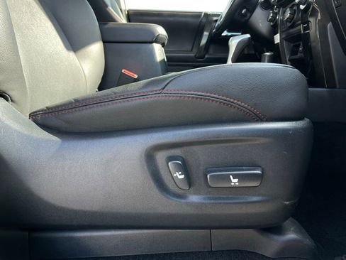 Used 2024 Toyota 4Runner TRD Off-Road Premium image 30