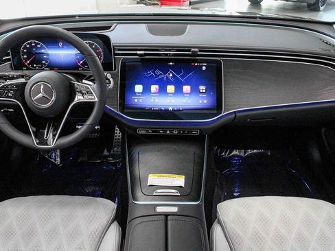 New 2026 Mercedes-Benz E 450 4MATIC All-Terrain Wagon image 10