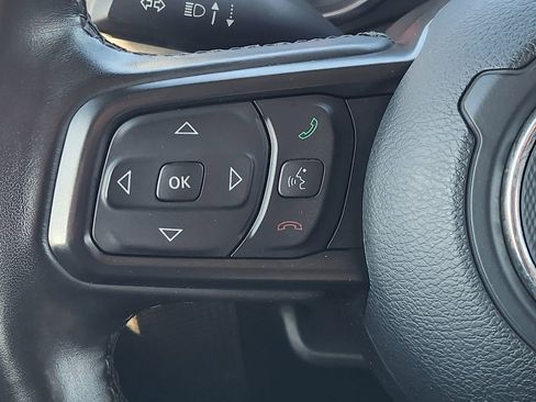 Used 2021 Jeep Gladiator Willys image 25