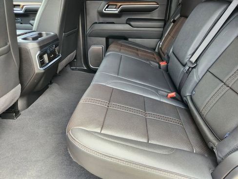 Used 2024 Chevrolet Silverado 1500 High Country w/ High Country Premium Package RWD image 30