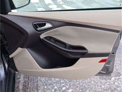 Used 2012 Ford Focus SE image 27