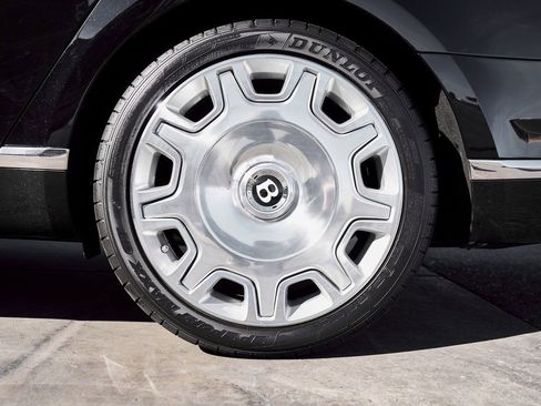 Used 2019 Bentley Mulsanne image 24