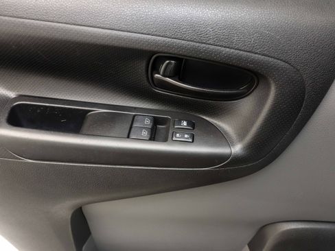 Used 2020 Nissan NV200 SV w/ Sliding Glass Door Package image 25